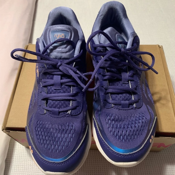 RYKA SNEAKERS - Picture 4 of 9